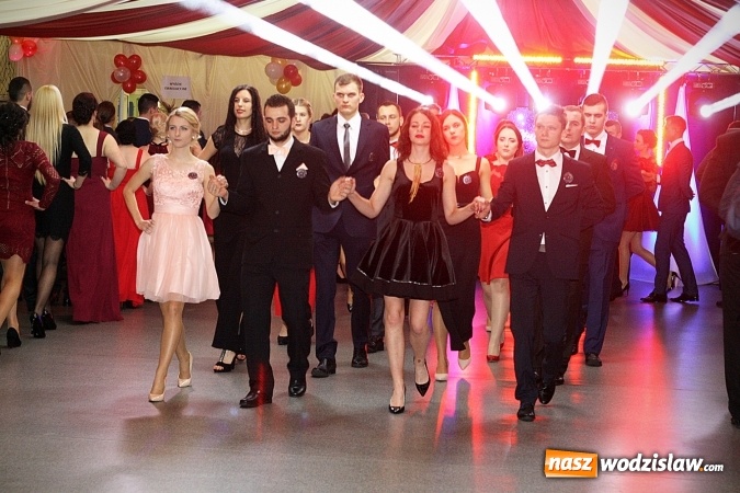 Zdjęcie w galerii na portalu naszwodzislaw.com: Studni&oacute;wka wodzisławskiego Ekonomika. Tak bawią się trzy klasy wiadomości z regionu