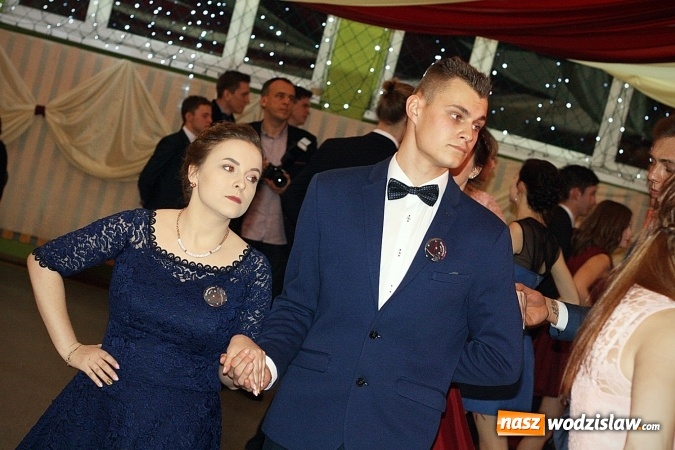 Zdjęcie w galerii na portalu naszwodzislaw.com: Studni&oacute;wka wodzisławskiego Ekonomika. Tak bawią się trzy klasy wiadomości z regionu