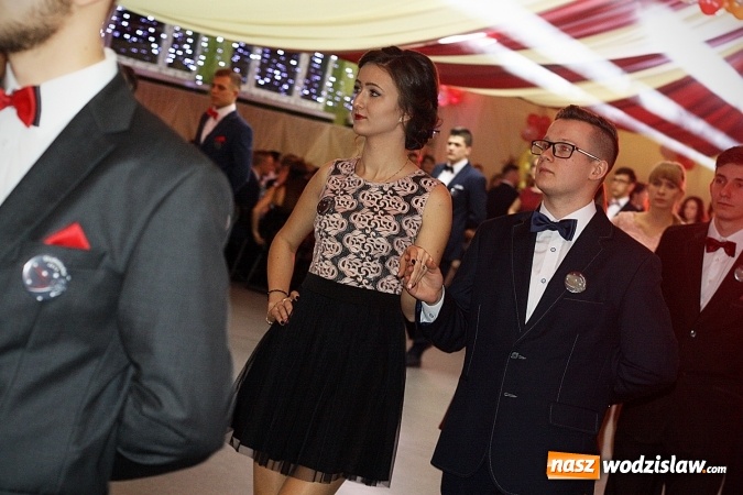 Zdjęcie w galerii na portalu naszwodzislaw.com: Studni&oacute;wka wodzisławskiego Ekonomika. Tak bawią się trzy klasy wiadomości z regionu