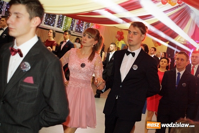 Zdjęcie w galerii na portalu naszwodzislaw.com: Studni&oacute;wka wodzisławskiego Ekonomika. Tak bawią się trzy klasy wiadomości z regionu