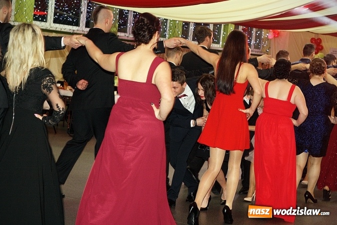 Zdjęcie w galerii na portalu naszwodzislaw.com: Studni&oacute;wka wodzisławskiego Ekonomika. Tak bawią się trzy klasy wiadomości z regionu