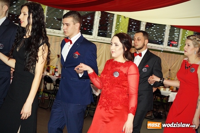 Zdjęcie w galerii na portalu naszwodzislaw.com: Studni&oacute;wka wodzisławskiego Ekonomika. Tak bawią się trzy klasy wiadomości z regionu