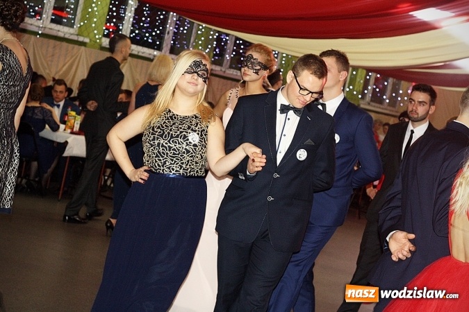 Zdjęcie w galerii na portalu naszwodzislaw.com: Studni&oacute;wka wodzisławskiego Ekonomika. Tak bawią się trzy klasy wiadomości z regionu