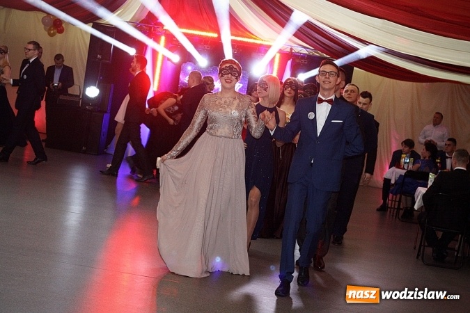 Zdjęcie w galerii na portalu naszwodzislaw.com: Studni&oacute;wka wodzisławskiego Ekonomika. Tak bawią się trzy klasy wiadomości z regionu