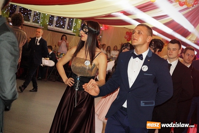 Zdjęcie w galerii na portalu naszwodzislaw.com: Studni&oacute;wka wodzisławskiego Ekonomika. Tak bawią się trzy klasy wiadomości z regionu