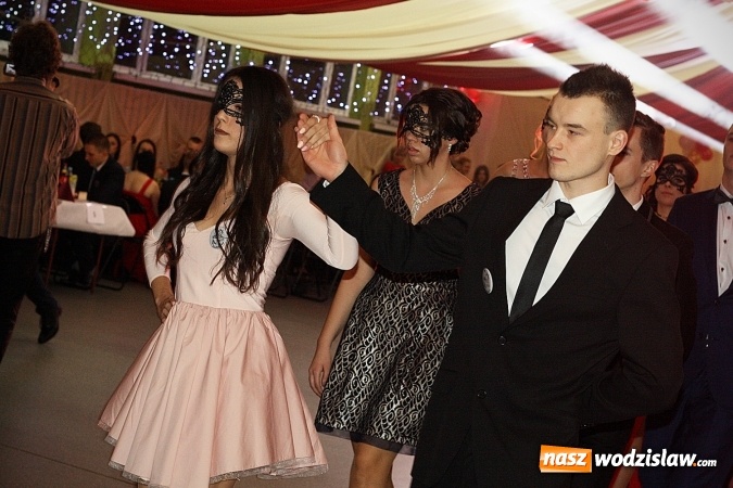 Zdjęcie w galerii na portalu naszwodzislaw.com: Studni&oacute;wka wodzisławskiego Ekonomika. Tak bawią się trzy klasy wiadomości z regionu