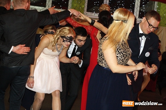 Zdjęcie w galerii na portalu naszwodzislaw.com: Studni&oacute;wka wodzisławskiego Ekonomika. Tak bawią się trzy klasy wiadomości z regionu