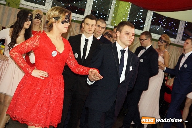 Zdjęcie w galerii na portalu naszwodzislaw.com: Studni&oacute;wka wodzisławskiego Ekonomika. Tak bawią się trzy klasy wiadomości z regionu