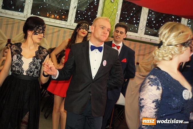 Zdjęcie w galerii na portalu naszwodzislaw.com: Studni&oacute;wka wodzisławskiego Ekonomika. Tak bawią się trzy klasy wiadomości z regionu