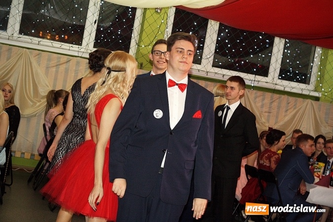 Zdjęcie w galerii na portalu naszwodzislaw.com: Studni&oacute;wka wodzisławskiego Ekonomika. Tak bawią się trzy klasy wiadomości z regionu