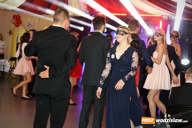 Zdjęcie w galerii na portalu naszwodzislaw.com: Studni&oacute;wka wodzisławskiego Ekonomika. Tak bawią się trzy klasy wiadomości z regionu