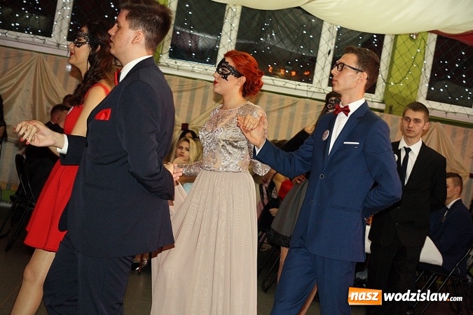 Zdjęcie w galerii na portalu naszwodzislaw.com: Studni&oacute;wka wodzisławskiego Ekonomika. Tak bawią się trzy klasy wiadomości z regionu