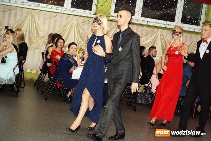 Zdjęcie w galerii na portalu naszwodzislaw.com: Studni&oacute;wka wodzisławskiego Ekonomika. Tak bawią się trzy klasy wiadomości z regionu