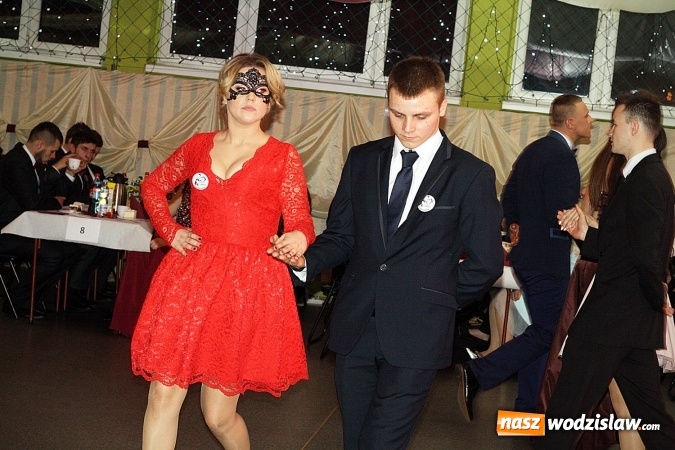 Zdjęcie w galerii na portalu naszwodzislaw.com: Studni&oacute;wka wodzisławskiego Ekonomika. Tak bawią się trzy klasy wiadomości z regionu