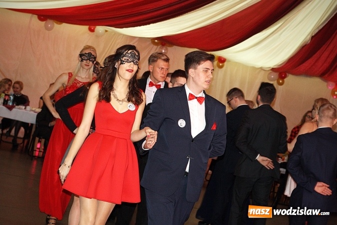 Zdjęcie w galerii na portalu naszwodzislaw.com: Studni&oacute;wka wodzisławskiego Ekonomika. Tak bawią się trzy klasy wiadomości z regionu