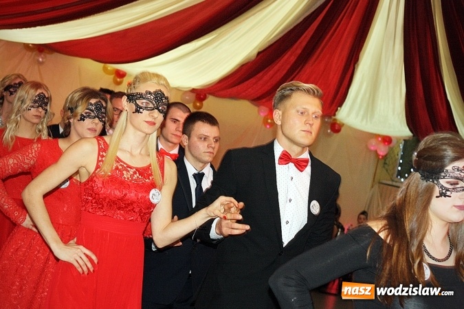 Zdjęcie w galerii na portalu naszwodzislaw.com: Studni&oacute;wka wodzisławskiego Ekonomika. Tak bawią się trzy klasy wiadomości z regionu