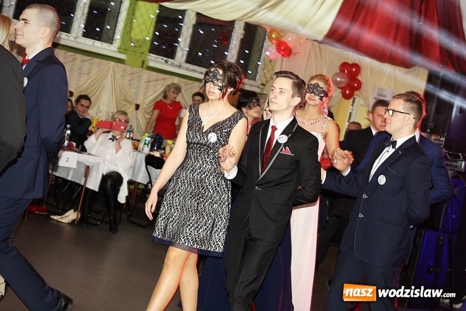 Zdjęcie w galerii na portalu naszwodzislaw.com: Studni&oacute;wka wodzisławskiego Ekonomika. Tak bawią się trzy klasy wiadomości z regionu