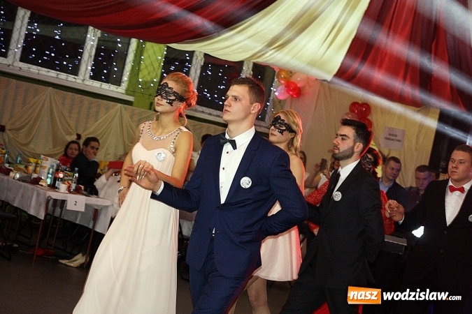 Zdjęcie w galerii na portalu naszwodzislaw.com: Studni&oacute;wka wodzisławskiego Ekonomika. Tak bawią się trzy klasy wiadomości z regionu