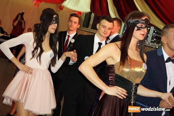 Zdjęcie w galerii na portalu naszwodzislaw.com: Studni&oacute;wka wodzisławskiego Ekonomika. Tak bawią się trzy klasy wiadomości z regionu