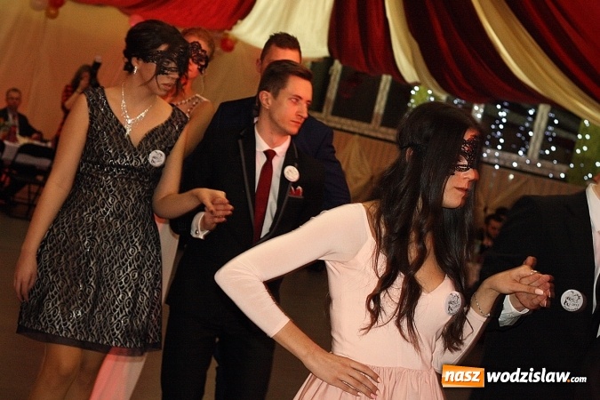 Zdjęcie w galerii na portalu naszwodzislaw.com: Studni&oacute;wka wodzisławskiego Ekonomika. Tak bawią się trzy klasy wiadomości z regionu