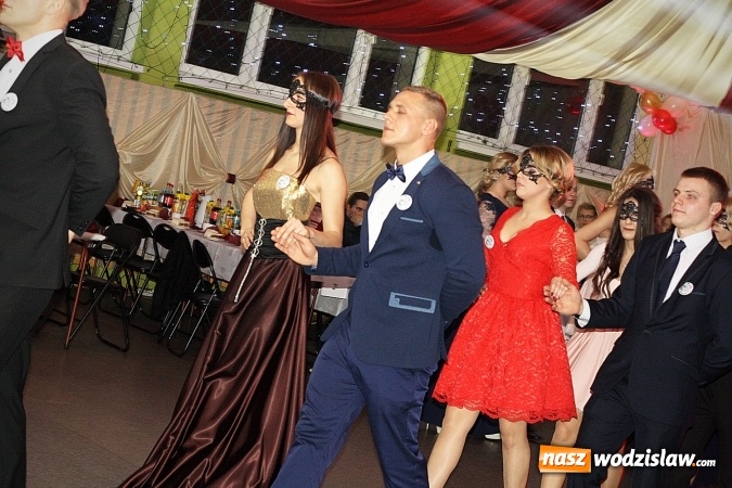 Zdjęcie w galerii na portalu naszwodzislaw.com: Studni&oacute;wka wodzisławskiego Ekonomika. Tak bawią się trzy klasy wiadomości z regionu