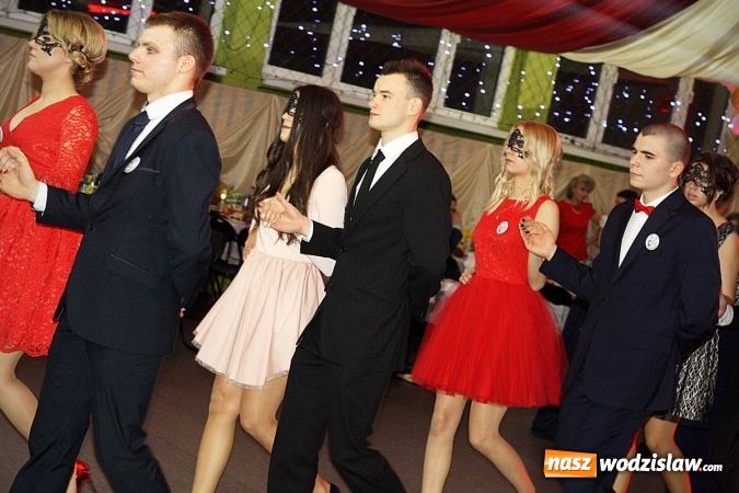 Zdjęcie w galerii na portalu naszwodzislaw.com: Studni&oacute;wka wodzisławskiego Ekonomika. Tak bawią się trzy klasy wiadomości z regionu