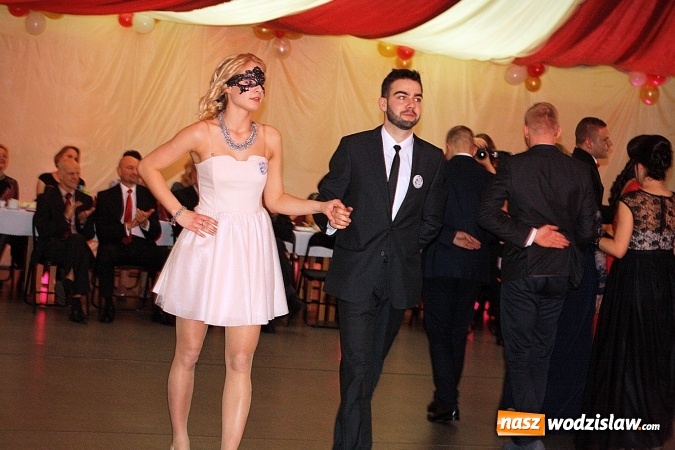 Zdjęcie w galerii na portalu naszwodzislaw.com: Studni&oacute;wka wodzisławskiego Ekonomika. Tak bawią się trzy klasy wiadomości z regionu