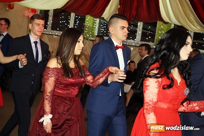 Zdjęcie w galerii na portalu naszwodzislaw.com: Studni&oacute;wka wodzisławskiego Ekonomika. Tak bawią się trzy klasy wiadomości z regionu