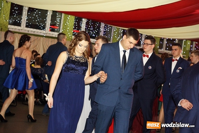 Zdjęcie w galerii na portalu naszwodzislaw.com: Studni&oacute;wka wodzisławskiego Ekonomika. Tak bawią się trzy klasy wiadomości z regionu