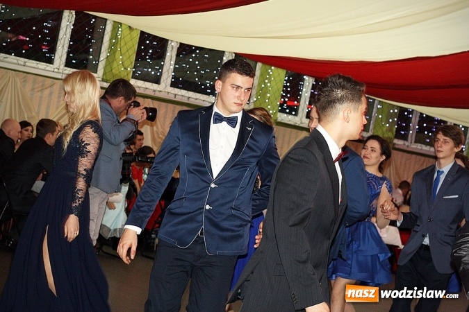 Zdjęcie w galerii na portalu naszwodzislaw.com: Studni&oacute;wka wodzisławskiego Ekonomika. Tak bawią się trzy klasy wiadomości z regionu