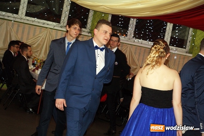 Zdjęcie w galerii na portalu naszwodzislaw.com: Studni&oacute;wka wodzisławskiego Ekonomika. Tak bawią się trzy klasy wiadomości z regionu