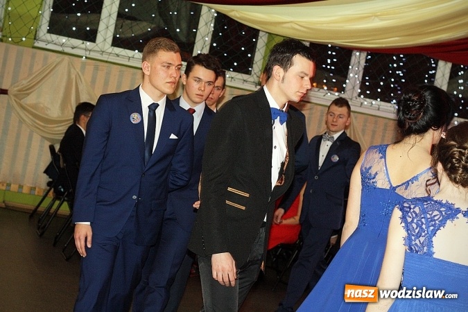 Zdjęcie w galerii na portalu naszwodzislaw.com: Studni&oacute;wka wodzisławskiego Ekonomika. Tak bawią się trzy klasy wiadomości z regionu