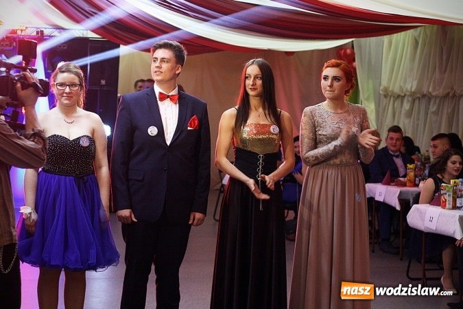 Zdjęcie w galerii na portalu naszwodzislaw.com: Studni&oacute;wka wodzisławskiego Ekonomika. Tak bawią się trzy klasy wiadomości z regionu