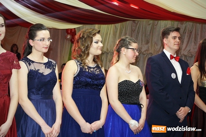 Zdjęcie w galerii na portalu naszwodzislaw.com: Studni&oacute;wka wodzisławskiego Ekonomika. Tak bawią się trzy klasy wiadomości z regionu