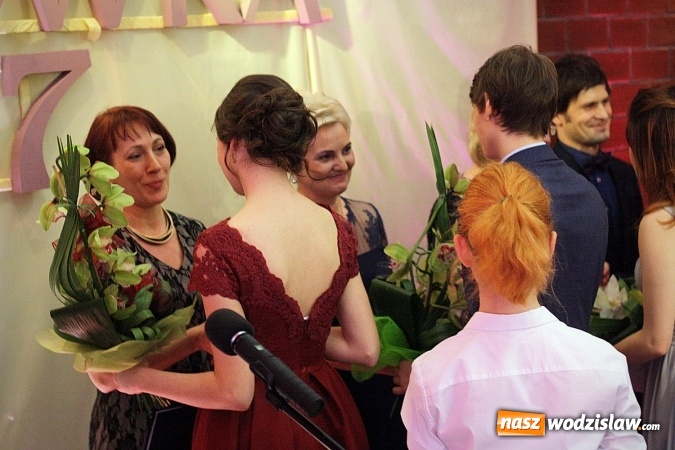 Zdjęcie w galerii na portalu naszwodzislaw.com: Studni&oacute;wka wodzisławskiego Ekonomika. Tak bawią się trzy klasy wiadomości z regionu