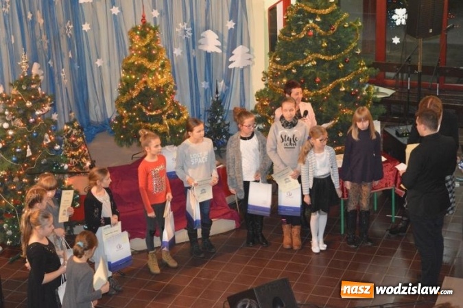 Zdjęcie w galerii na portalu naszwodzislaw.com: IX Powiatowy Konkurs Polskich Kolęd i Pastorałek. WYNIKI  wiadomości z regionu