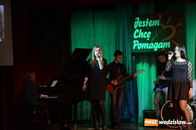 Zdjęcie w galerii na portalu naszwodzislaw.com: Zyskują, dając siebie. Kolejni uczniowie podejmują służbę wolontariacką wiadomości z regionu