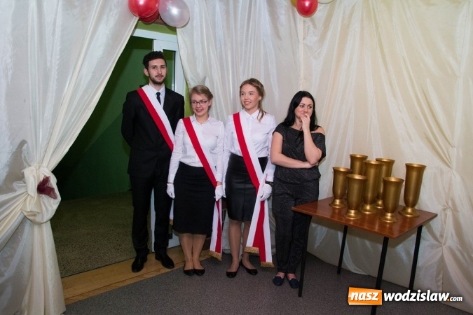 Zdjęcie w galerii na portalu naszwodzislaw.com: Drugi dzień studniówek w wodzisławskim Ekonomiku  wiadomości z regionu