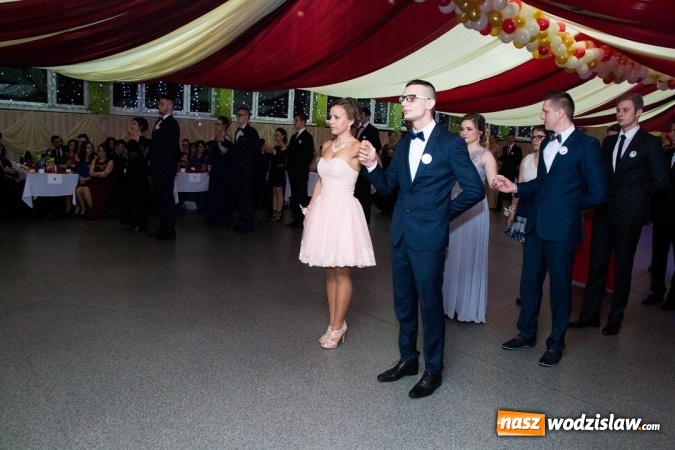 Zdjęcie w galerii na portalu naszwodzislaw.com: Drugi dzień studniówek w wodzisławskim Ekonomiku  wiadomości z regionu