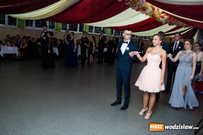 Zdjęcie w galerii na portalu naszwodzislaw.com: Drugi dzień studniówek w wodzisławskim Ekonomiku  wiadomości z regionu