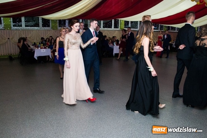 Zdjęcie w galerii na portalu naszwodzislaw.com: Drugi dzień studniówek w wodzisławskim Ekonomiku  wiadomości z regionu