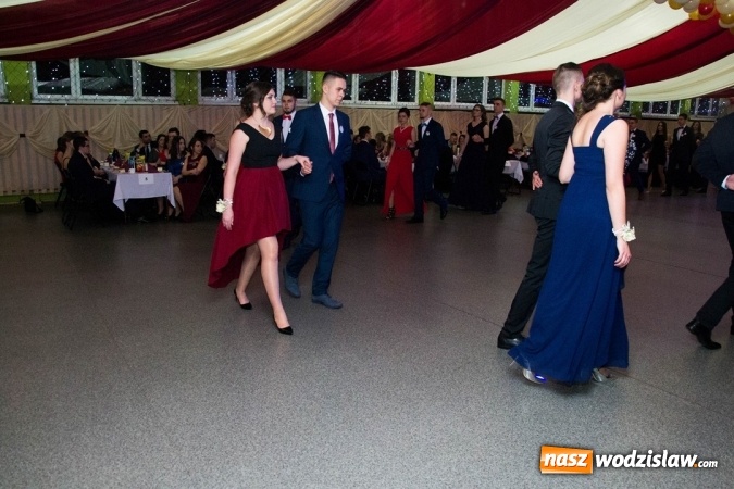 Zdjęcie w galerii na portalu naszwodzislaw.com: Drugi dzień studniówek w wodzisławskim Ekonomiku  wiadomości z regionu