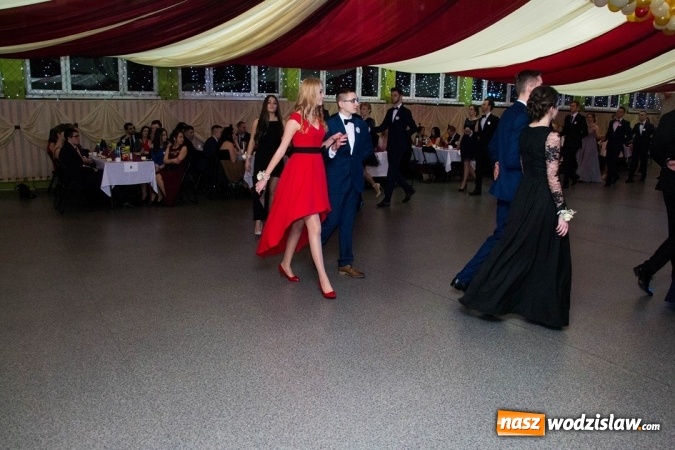 Zdjęcie w galerii na portalu naszwodzislaw.com: Drugi dzień studniówek w wodzisławskim Ekonomiku  wiadomości z regionu