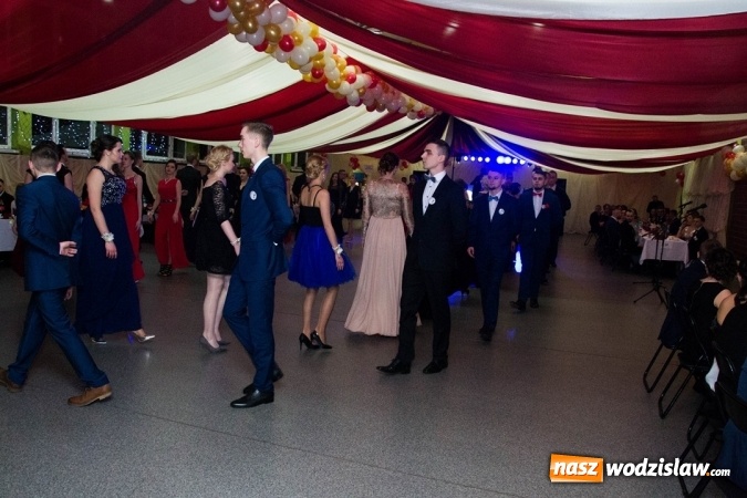 Zdjęcie w galerii na portalu naszwodzislaw.com: Drugi dzień studniówek w wodzisławskim Ekonomiku  wiadomości z regionu