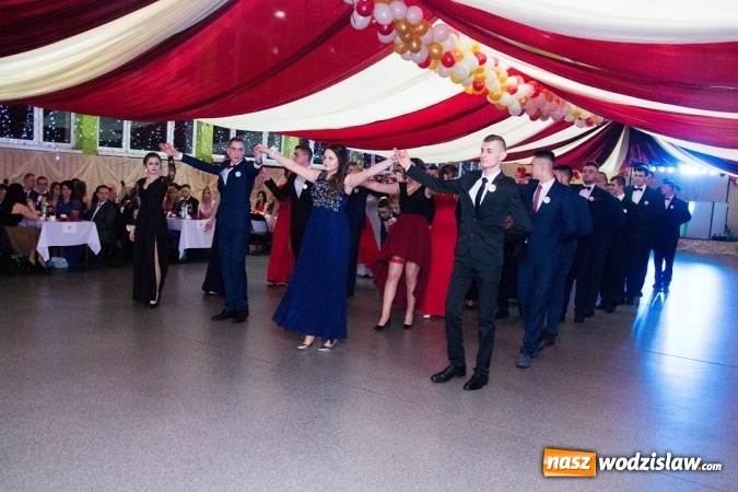 Zdjęcie w galerii na portalu naszwodzislaw.com: Drugi dzień studniówek w wodzisławskim Ekonomiku  wiadomości z regionu