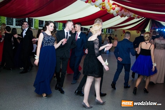 Zdjęcie w galerii na portalu naszwodzislaw.com: Drugi dzień studniówek w wodzisławskim Ekonomiku  wiadomości z regionu