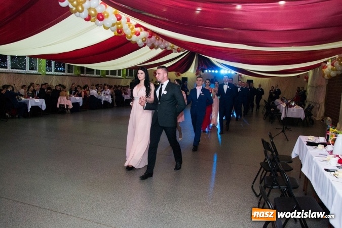 Zdjęcie w galerii na portalu naszwodzislaw.com: Drugi dzień studniówek w wodzisławskim Ekonomiku  wiadomości z regionu