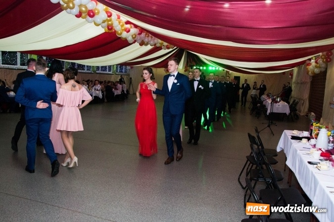 Zdjęcie w galerii na portalu naszwodzislaw.com: Drugi dzień studniówek w wodzisławskim Ekonomiku  wiadomości z regionu