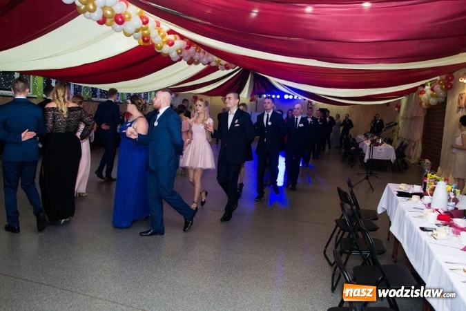 Zdjęcie w galerii na portalu naszwodzislaw.com: Drugi dzień studniówek w wodzisławskim Ekonomiku  wiadomości z regionu