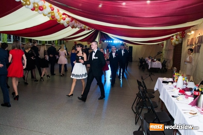 Zdjęcie w galerii na portalu naszwodzislaw.com: Drugi dzień studniówek w wodzisławskim Ekonomiku  wiadomości z regionu